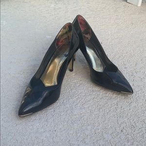 Ted Baker pumps, black patent, 39